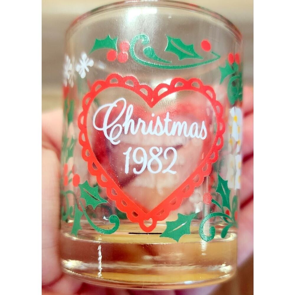 Vintage Hallmark 1982 Christmas Votive Candle Holder Hearts 2 1/2" Inches High